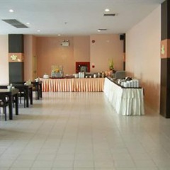 Crown Pattaya Beach Hotel