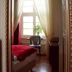 Hotel Altes Hafenhaus сейф в номере