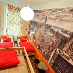 Отель Poco Loco Hostel Польша, Познань - отзывы, цены и фото номеров - забронировать отель Poco Loco Hostel онлайн комната для гостей фото 4