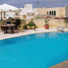 Отель Il Girna Residence Мальта, Саннат - отзывы, цены и фото номеров - забронировать отель Il Girna Residence онлайн бассейн