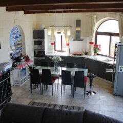 Отель Country Views Bed & Breakfast Мальта, Виктория - отзывы, цены и фото номеров - забронировать отель Country Views Bed & Breakfast онлайн гостиничный бар