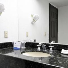 Отель San Marino Vallarta Centro Beach Front ванная