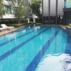 Отель Niche Mono Sukhumvit 50 By Ariva Бангкок бассейн фото 3