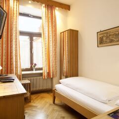 Отель Hahn Hotel Германия, Мюнхен - 3 отзыва об отеле, цены и фото номеров - забронировать отель Hahn Hotel онлайн комната для гостей фото 4