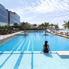 Отель Fairmont Bab Al Bahr ОАЭ, Абу-Даби - 1 отзыв об отеле, цены и фото номеров - забронировать отель Fairmont Bab Al Bahr онлайн бассейн фото 3