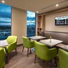 Отель Hilton Garden Inn Monterrey Airport гостиничный бар