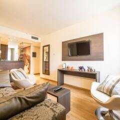 Отель HB Aosta Hotel & Balcony SPA Италия, Аоста - отзывы, цены и фото номеров - забронировать отель HB Aosta Hotel & Balcony SPA онлайн комната для гостей