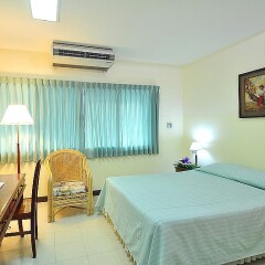 Отель Bangkok Christian Guesthouse Бангкок комната для гостей