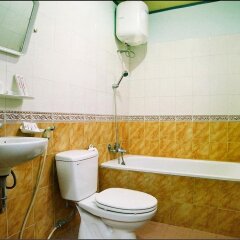 Отель Family Hotel Вьетнам, Хойан - отзывы, цены и фото номеров - забронировать отель Family Hotel онлайн ванная