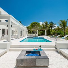 Turquoise Villa in Providenciales, Turks and Caicos from 1100$, photos, reviews - zenhotels.com pool