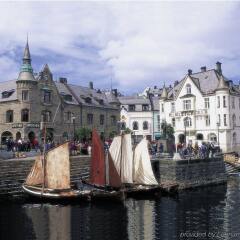 Отель Quality Hotel Ålesund Норвегия, Олесунн - 1 отзыв об отеле, цены и фото номеров - забронировать отель Quality Hotel Ålesund онлайн приотельная территория