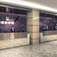 Отель Mercure Shanghai Hongqiao Airport Китай, Шанхай - отзывы, цены и фото номеров - забронировать отель Mercure Shanghai Hongqiao Airport онлайн интерьер отеля