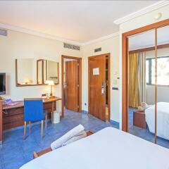 Hotel Port Salins удобства в номере