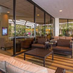 Отель Crowne Plaza Los Angeles International Airport США, Лос-Анджелес - 3 отзыва об отеле, цены и фото номеров - забронировать отель Crowne Plaza Los Angeles International Airport онлайн бассейн