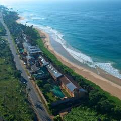 Отель The Long Beach Resort пляж