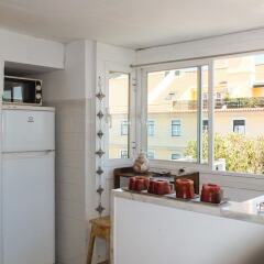 Апартаменты Quiet and Sunny central Lisbon apartment в номере