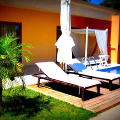 Отель Villa Di Mare Seaside Suites бассейн