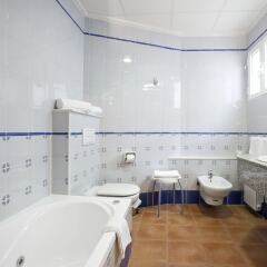 Hotel Ramis ванная