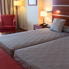 Hotel ILUNION Malaga комната для гостей фото 4