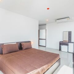 Отель Condo in Karon in Chic Condo (Unit B708) комната для гостей