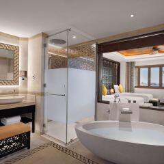 Отель Banana Island Resort Doha By Anantara ванная фото 2
