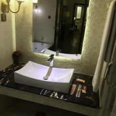 Hotel DE SHALIMAR in Multan, Pakistan from 111$, photos, reviews - zenhotels.com bathroom
