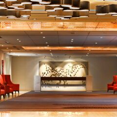 Отель DoubleTree by Hilton Montreal Канада, Монреаль - отзывы, цены и фото номеров - забронировать отель DoubleTree by Hilton Montreal онлайн интерьер отеля фото 2