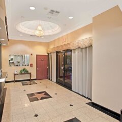Отель Super 8 by Wyndham Hollywood/LA Area США, Лос-Анджелес - отзывы, цены и фото номеров - забронировать отель Super 8 by Wyndham Hollywood/LA Area онлайн спа фото 2