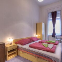 Апартаменты Opera Guesthouse & apartments комната для гостей фото 3