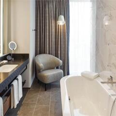 Отель Andaz Vienna Am Belvedere Австрия, Вена - отзывы, цены и фото номеров - забронировать отель Andaz Vienna Am Belvedere онлайн ванная фото 2