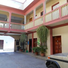 Hotel Marbella Копан-Руинас парковка