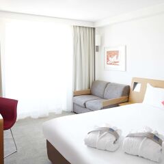 Отель Novotel Berlin Am Tiergarten Hotel Германия, Берлин - 2 отзыва об отеле, цены и фото номеров - забронировать отель Novotel Berlin Am Tiergarten Hotel онлайн комната для гостей фото 5