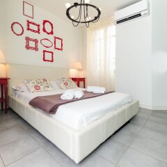 Отель Suite Coquelicot - Five Stars Holiday House Ницца комната для гостей