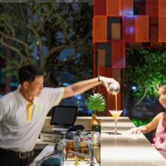 Отель Ibis Styles Bangkok Sukhumvit Phra Khanong Бангкок гостиничный бар