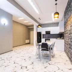 Апартаменты Apartment on Saakadze Square Тбилиси комната для гостей фото 5