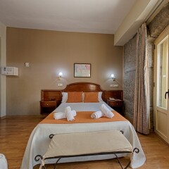 Отель Hostal San Lorenzo Мадрид в номере