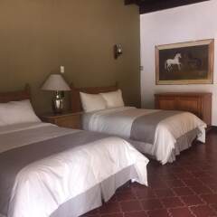Hotel Parador Santa Cruz сейф в номере