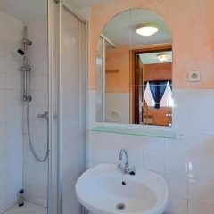 Отель Ferienpark Markgrafenheide Германия, Росток - отзывы, цены и фото номеров - забронировать отель Ferienpark Markgrafenheide онлайн ванная