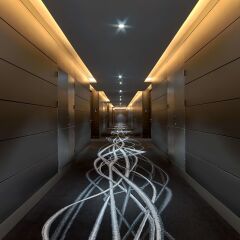 V Hotel Dubai, Curio Collection by Hilton спортивное сооружение
