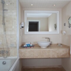 Отель Bodrum Bay Resort - All Inclusive ванная фото 2