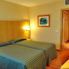 Hotel City Express Santander Parayas Сантандер комната для гостей фото 2