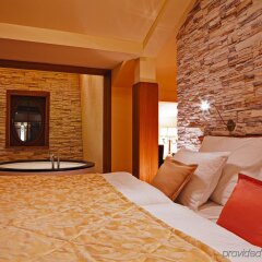 Отель Quisisana Palace Карловы Вары сейф в номере