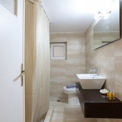 Отель Athenian Fine Flat for 4 Греция, Афины - отзывы, цены и фото номеров - забронировать отель Athenian Fine Flat for 4 онлайн фото 5