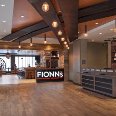 Отель Four Points by Sheraton Toronto Airport East Канада, Торонто - отзывы, цены и фото номеров - забронировать отель Four Points by Sheraton Toronto Airport East онлайн гостиничный бар
