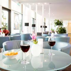 Отель Novotel München Messe Германия, Мюнхен - 4 отзыва об отеле, цены и фото номеров - забронировать отель Novotel München Messe онлайн бассейн