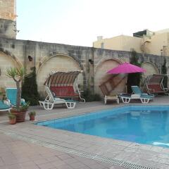 Imperial Hotel Слима бассейн фото 3