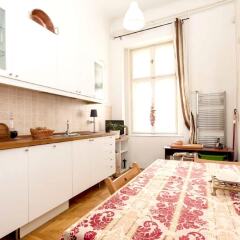 Апартаменты Apartment With 3 Bedrooms in Budapest, With Wonderful City View, Terra в номере фото 2