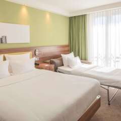 Отель Hampton by Hilton Nuremberg City Centre Германия, Нюрнберг - 1 отзыв об отеле, цены и фото номеров - забронировать отель Hampton by Hilton Nuremberg City Centre онлайн комната для гостей