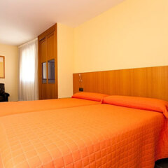 Hotel Sant Pere II сейф в номере