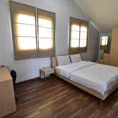 Апартаменты 101 Serviced Apartment Sukhumvit 22 Бангкок комната для гостей фото 3